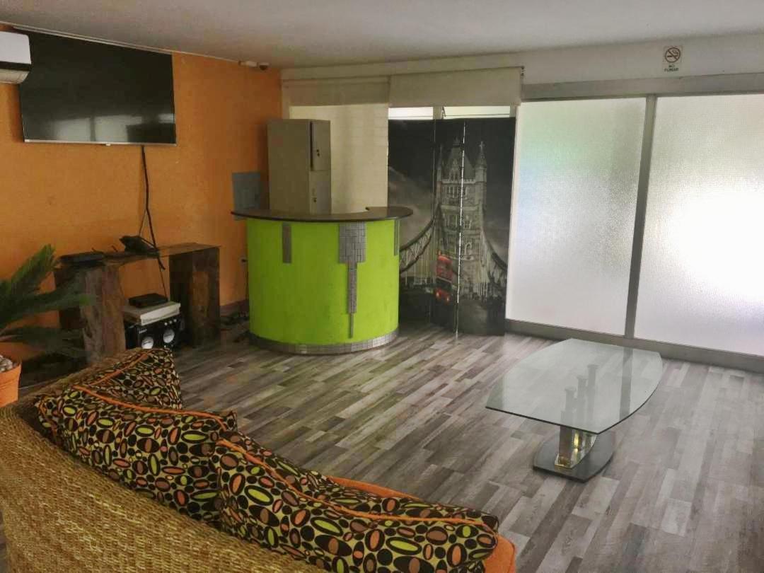 Serenade Lodging Rooms Panama City Exterior photo