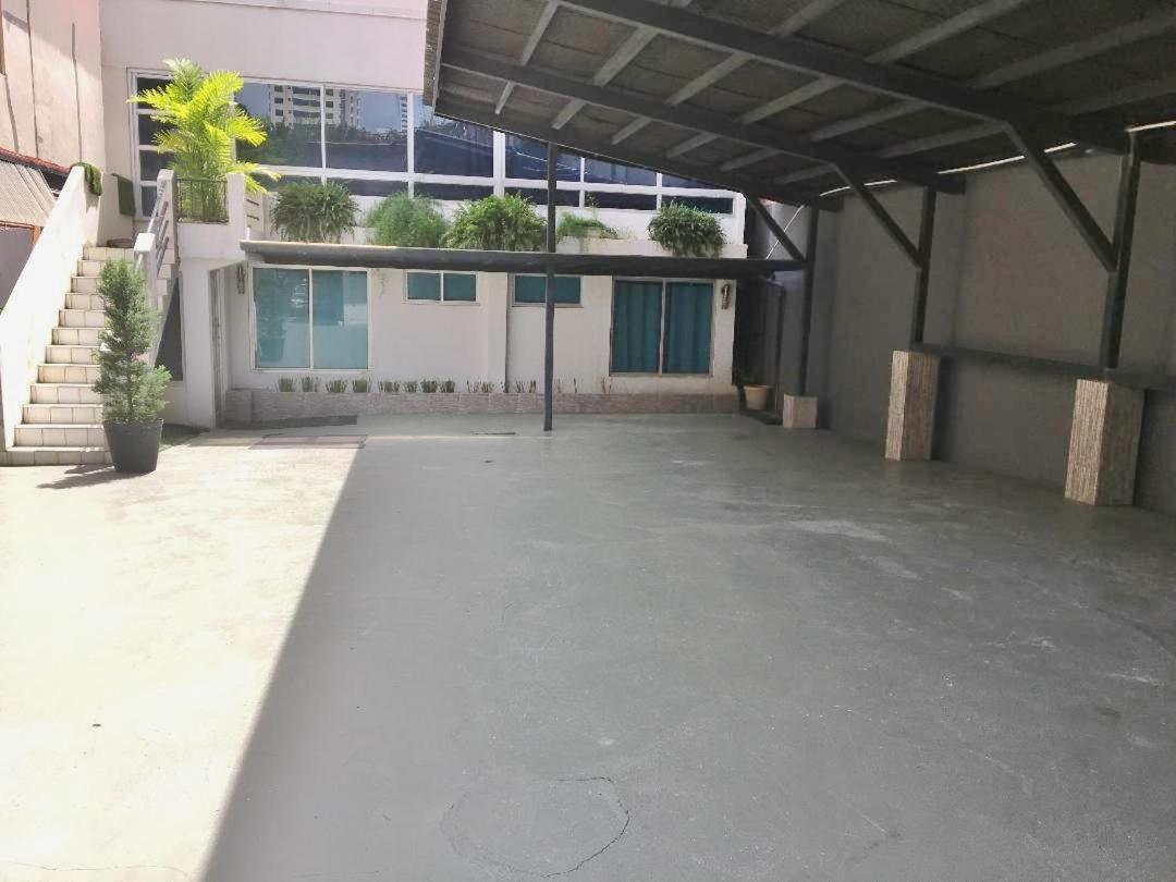 Serenade Lodging Rooms Panama City Exterior photo