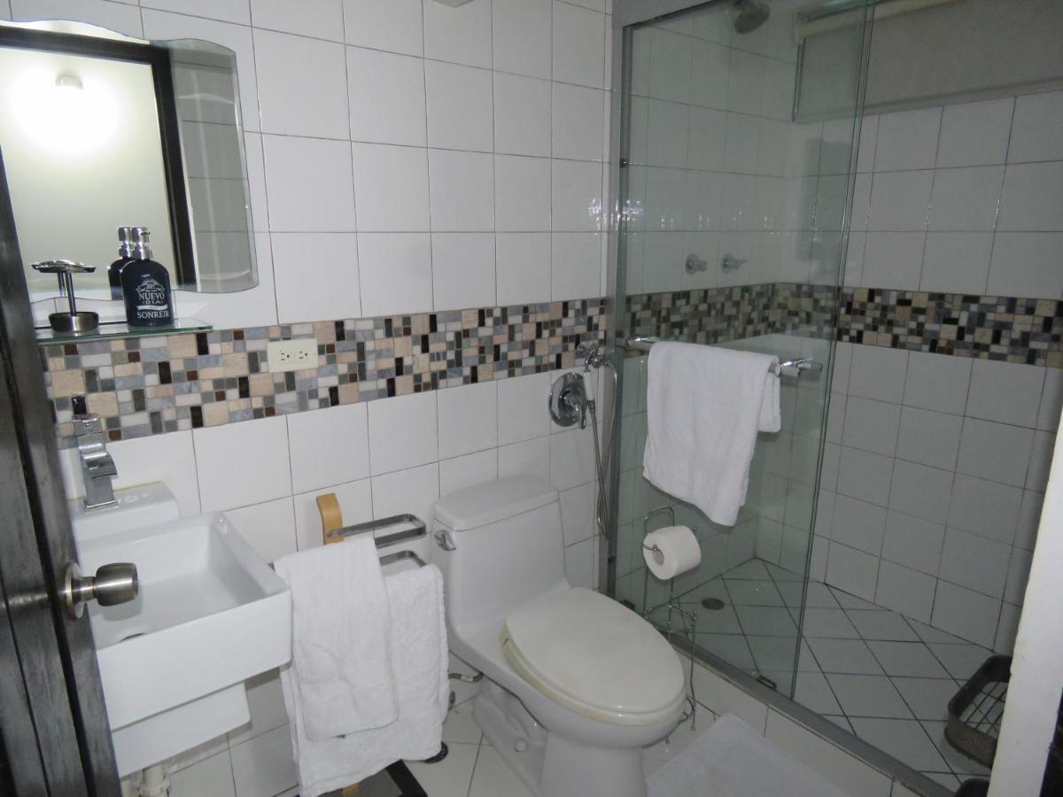 Serenade Lodging Rooms Panama City Exterior photo